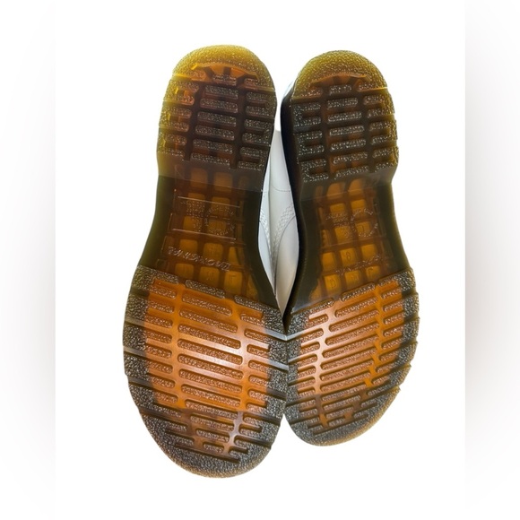 Dr. Martens White Leather Combat Boots 11 Women’s | Lace-Up Punk Goth Y2K Grunge - Picture 5 of 8